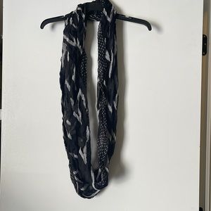 Infinity scarf
